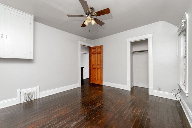 Building Photo - 1314 Oak St