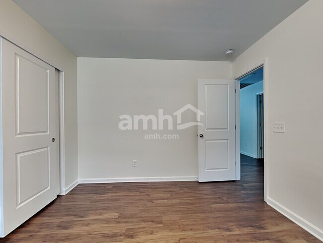 Building Photo - 280 Cameron St