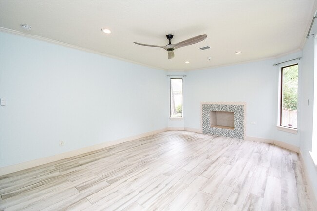 Building Photo - 755 Last Arrow Dr