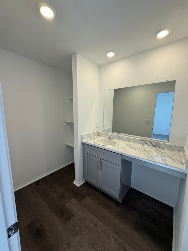 Building Photo - 6805 SW Dignity Ave