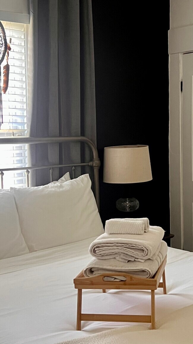 Building Photo - 5006 Hardy St