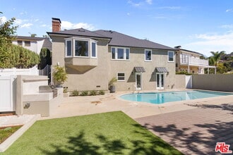 Building Photo - 2383 Panorama Terrace