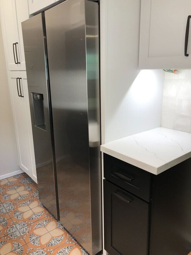 Stainless Steel Appliances - 1880 E Morten Ave