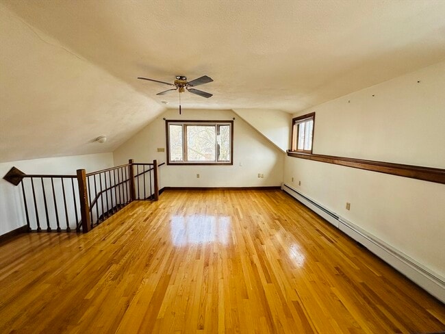 Building Photo - 579 Bennington St