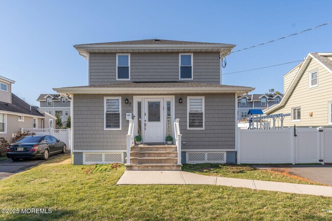 Primary Photo - 7 Elmwood Ave