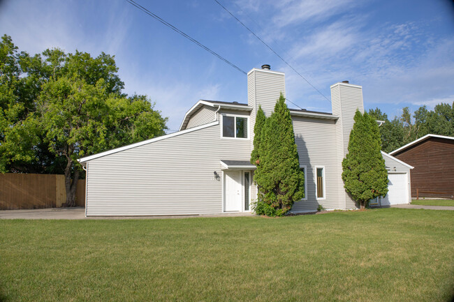 Primary Photo - The Bridge Twin Homes