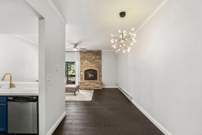 Building Photo - Remodeled One bedroom Woodstock Unit