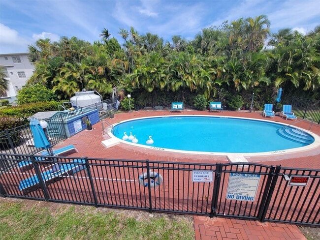 Building Photo - 1431 S 14th Ave