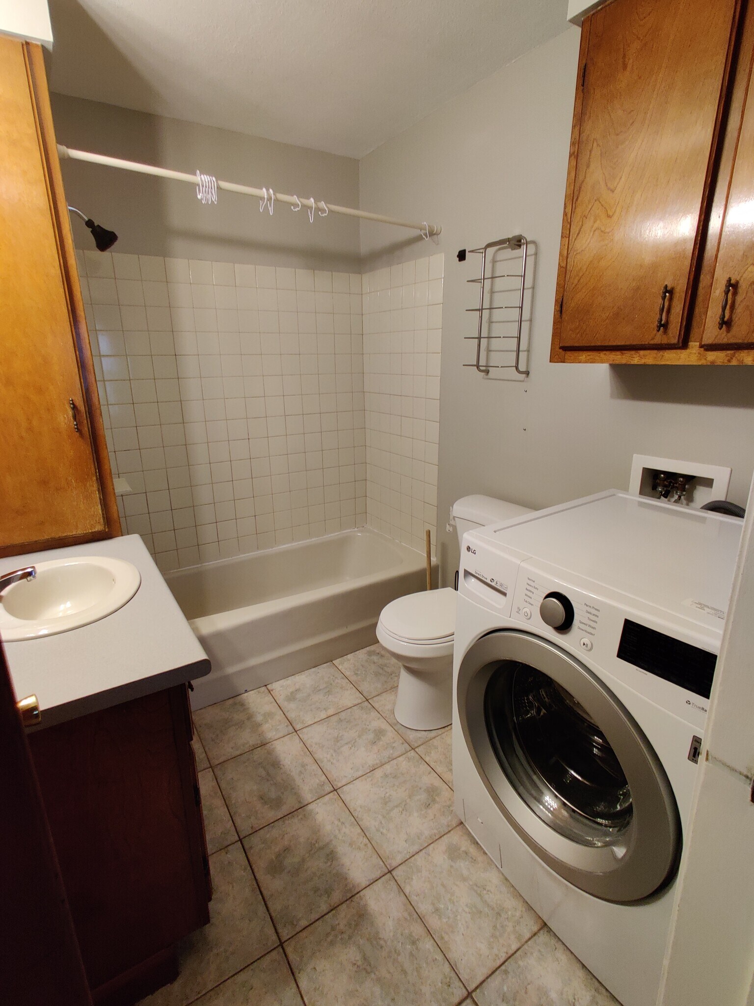 Bathroom - 578 Dubuque St
