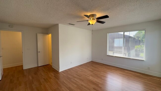 Building Photo - 5340 Bosque Ln