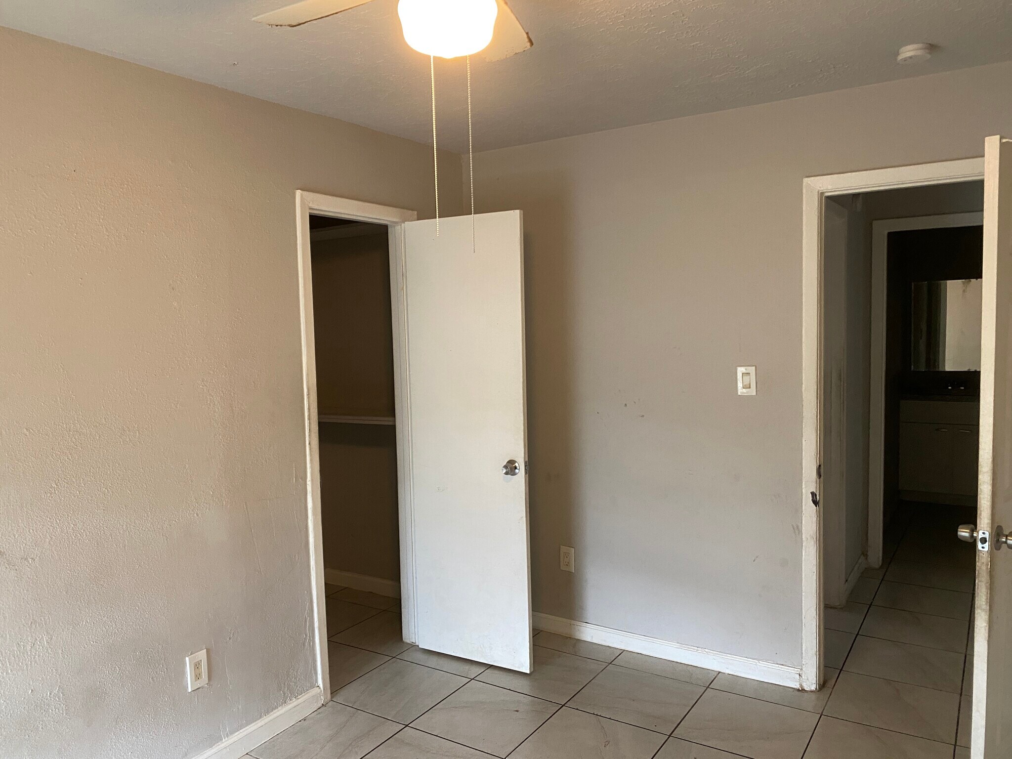 Building Photo - 8019 Beech Cove Ln