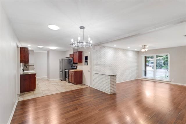 Building Photo - 821 Wisteria Way