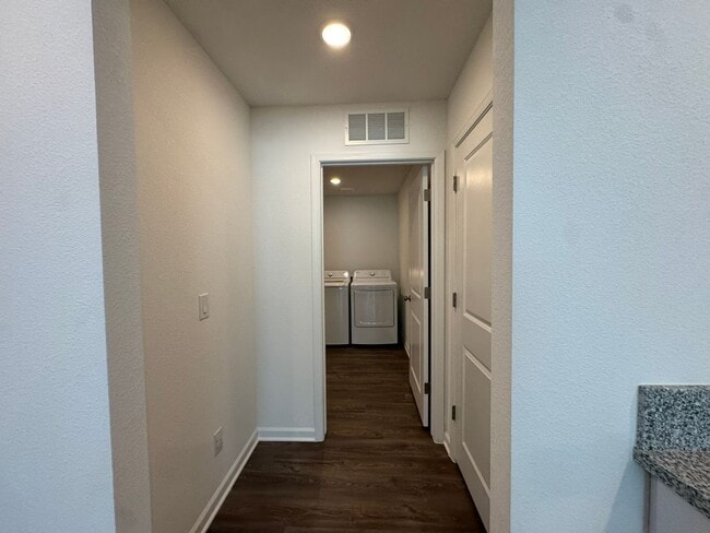 Building Photo - Laughlin Ranch New 3 Bed, 2 Bath close to Water, on Parkway