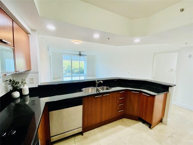 Building Photo - 14951 Royal Oaks Ln