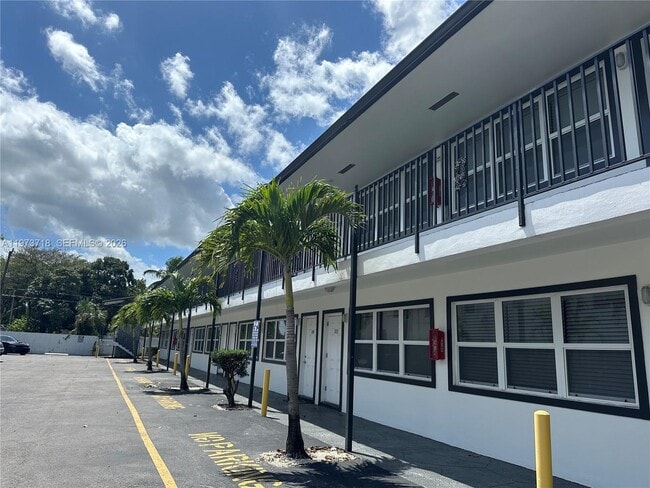 Building Photo - 2300 Madison St