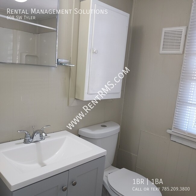 Building Photo - 608 SW Tyler-