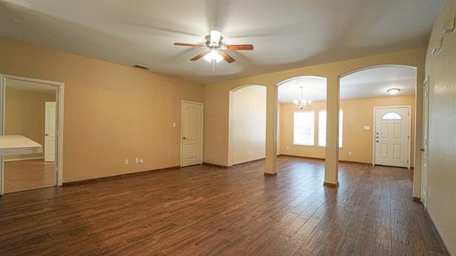 Building Photo - 2110 Rose May Dr