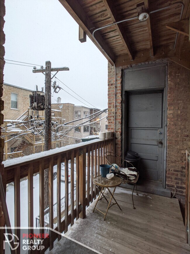 Building Photo - 2842 N Orchard St