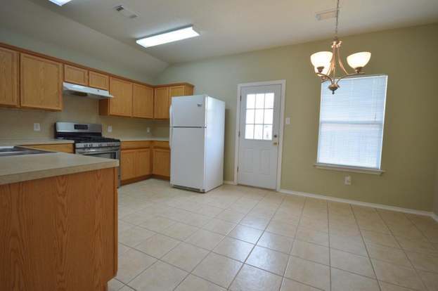 Building Photo - 8707 Farm Ridge Ln