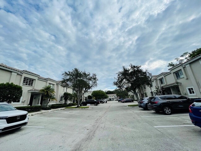 Building Photo - 4854 NW 58th Manor