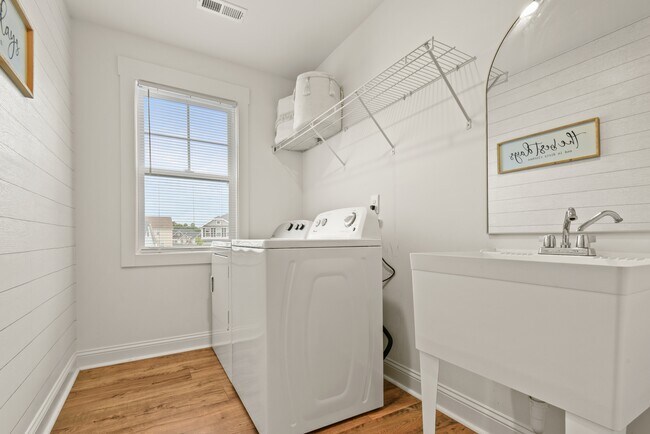 Building Photo - 506 Saltworks Ln