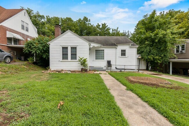Building Photo - 1540 Dunklin St