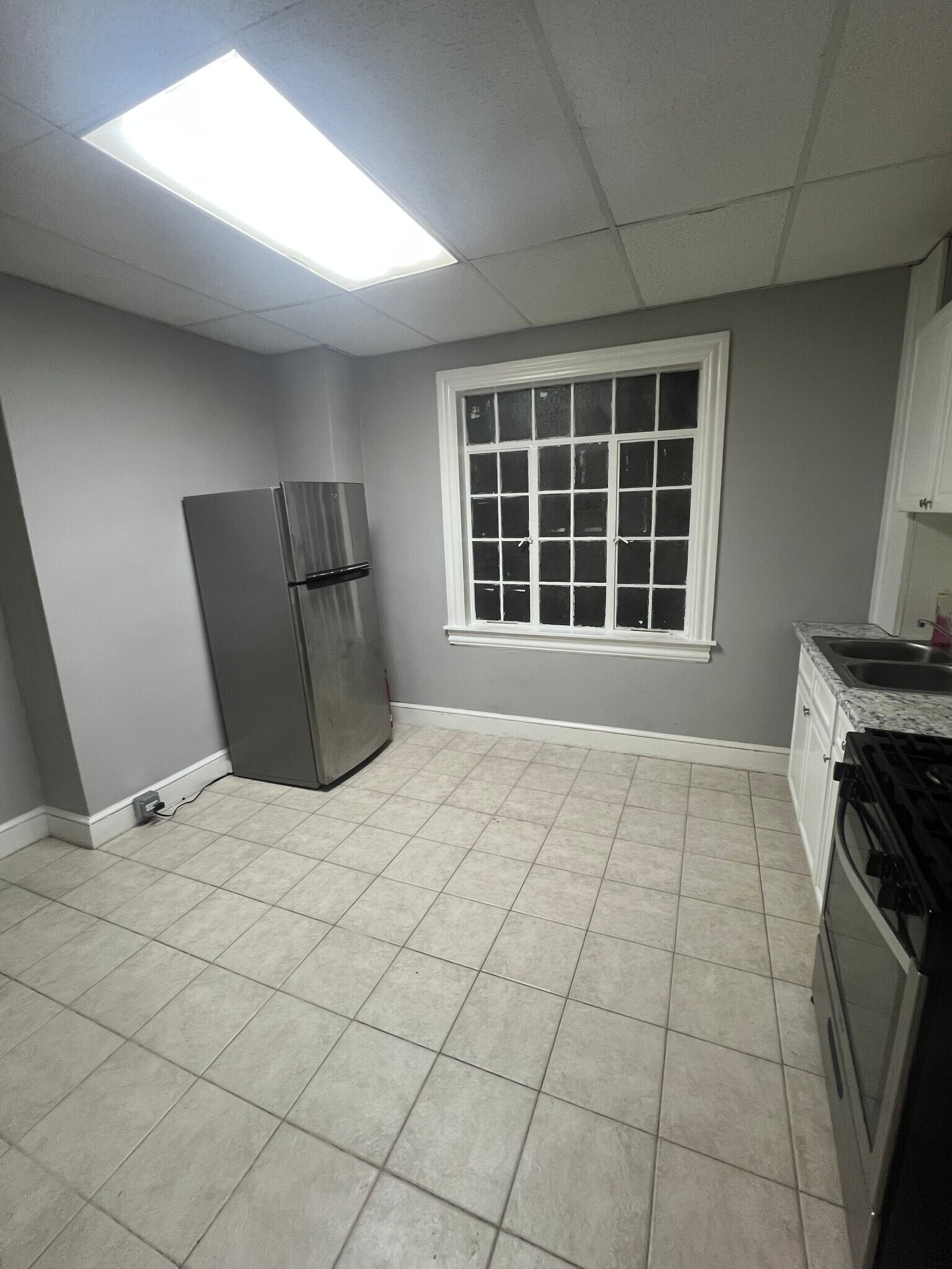 Building Photo - 243 N Queen St