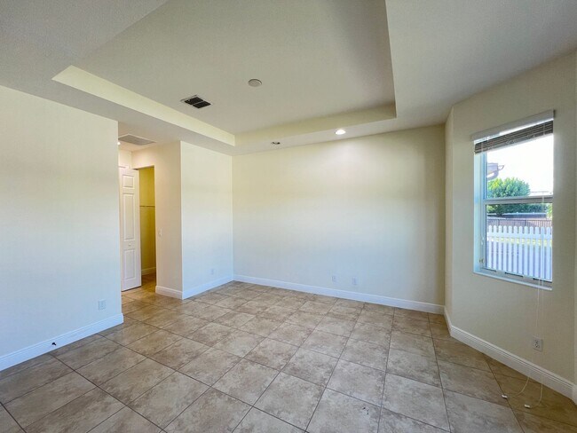 Building Photo - Luxury Living in a Gated Community – Modern 2-Bed Home with Premium Amenities!