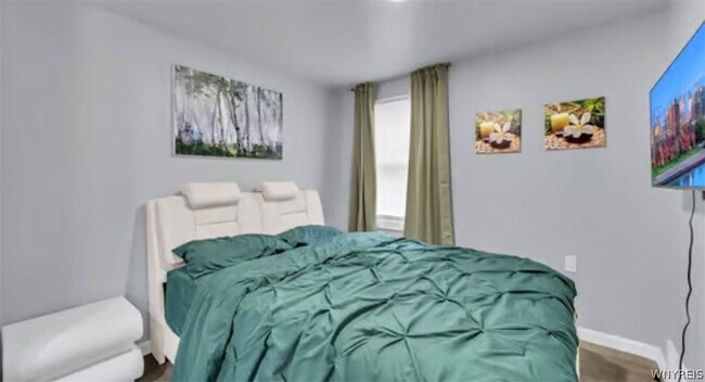 Building Photo - 1536 Niagara Ave