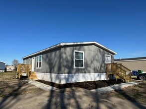 Building Photo - 204 Paradise Ter