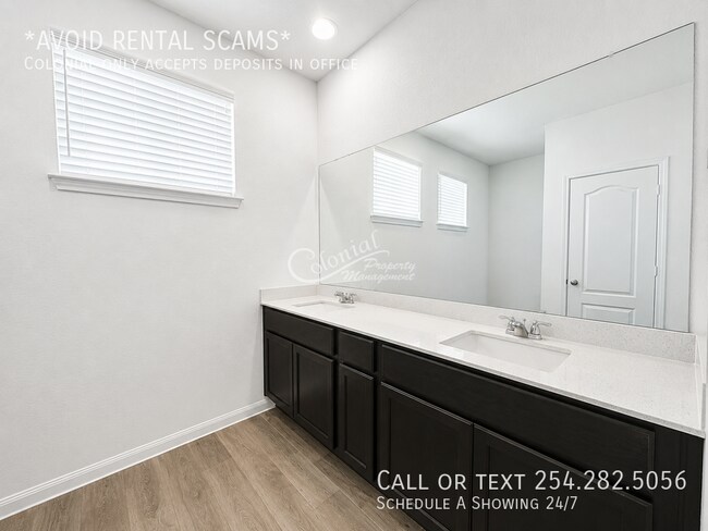 Building Photo - 14109 Frankel Loop