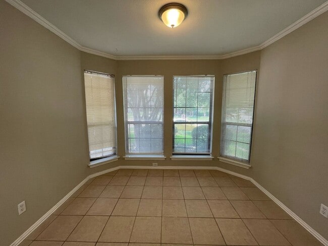 Building Photo - 5903 Sterling Green Trail