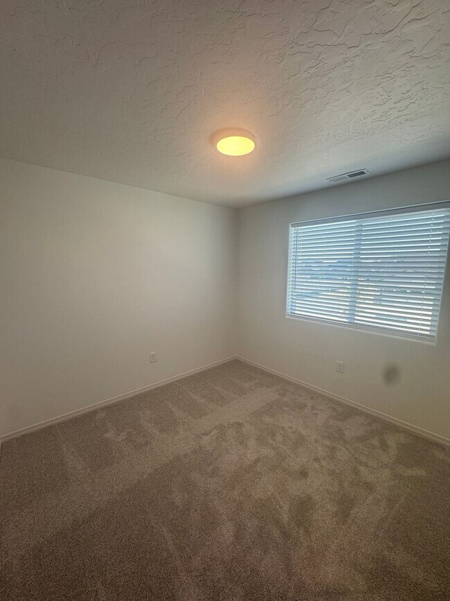 Building Photo - Modern Comfort in Kuna! – 3 Bed | 2.5 Bath...