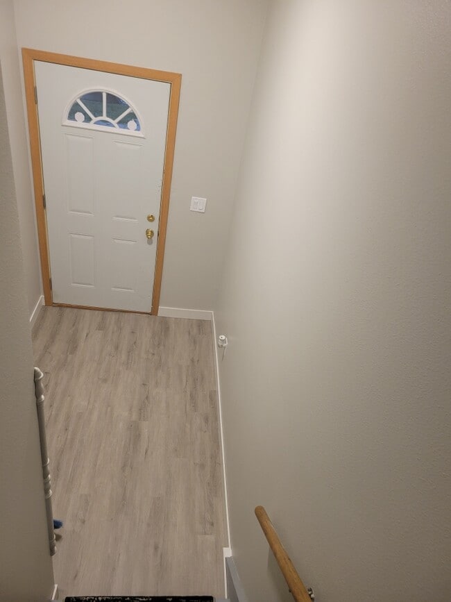 Building Photo - 1122 Valley St