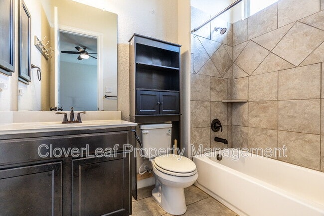 Building Photo - 908 Sussex Cove