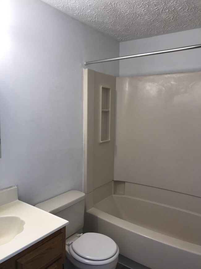 Building Photo - King George Spacious 2 Bedroom End Unit Townhouse