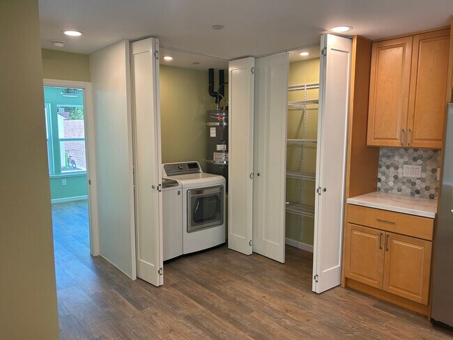 Building Photo - Beautiful Single Bedroom ADU in Brentwood