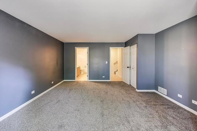 Building Photo - 534 River Front Cir