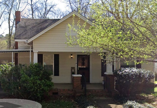 Primary Photo - 202 Church Ave SE
