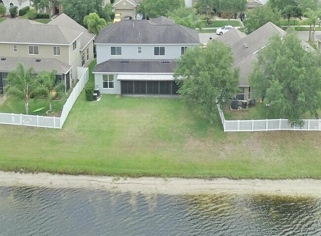 Building Photo - 13714 Artesa Bell Dr