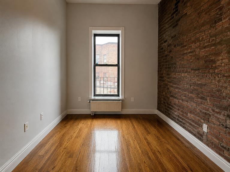 Building Photo - 202 E 13th St