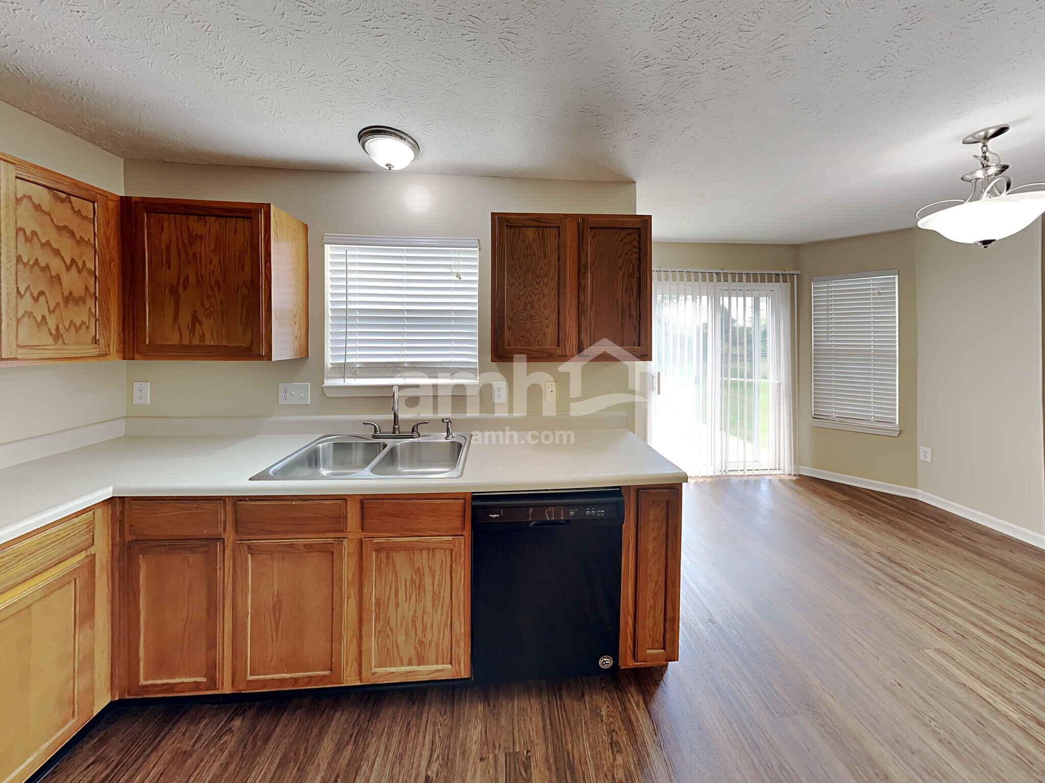 Building Photo - 5805 W Deerview Bend