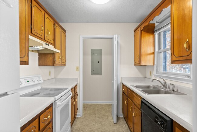 Building Photo - 3 Bedroom Home For Rent In The Quail Ridge Neighborhood!