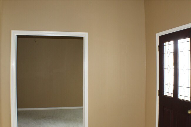 Building Photo - 12231 Ashford Park Dr
