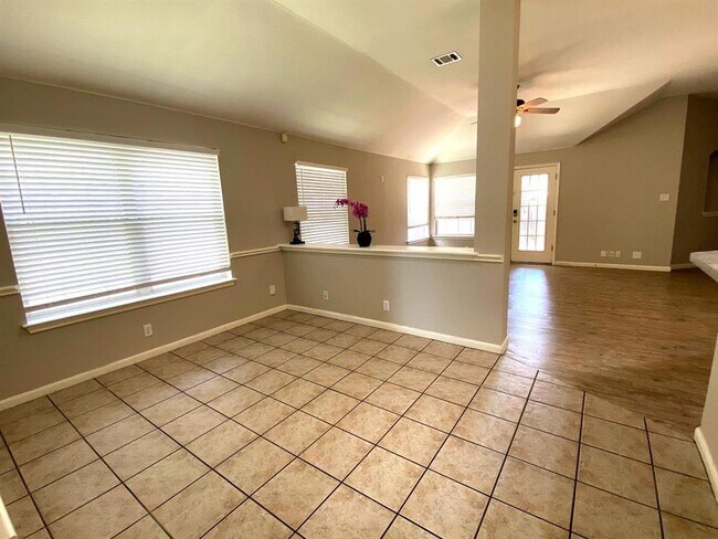 Building Photo - 3739 Norman Loop