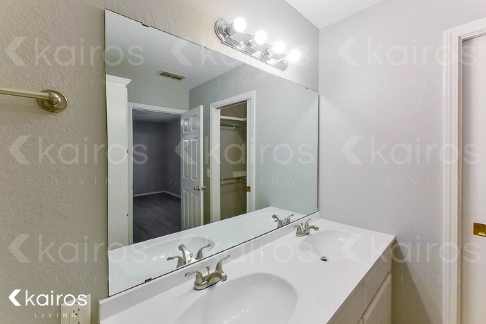 Building Photo - 3807 S Williams St