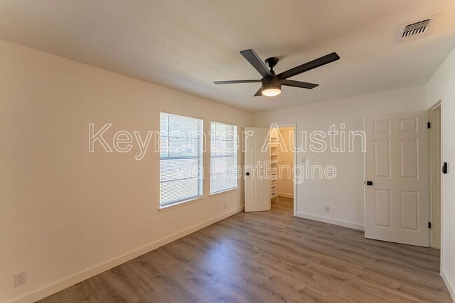 Building Photo - 9409 Meadow Vale