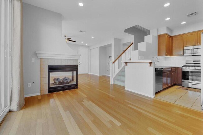 Building Photo - 1423 Caminito Garibay