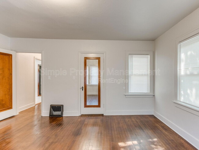 Building Photo - 2529 NW 16th St