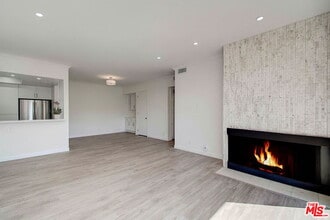 Building Photo - 2324 S Beverly Glen Blvd